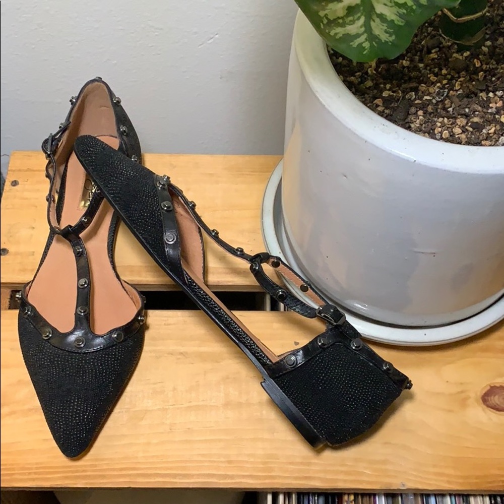 Halogen Studded Flats